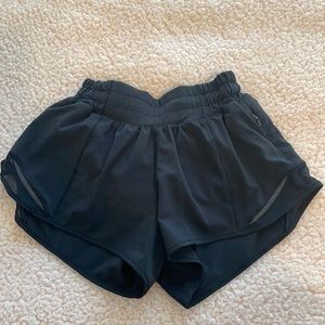 lululemon black hotty hots